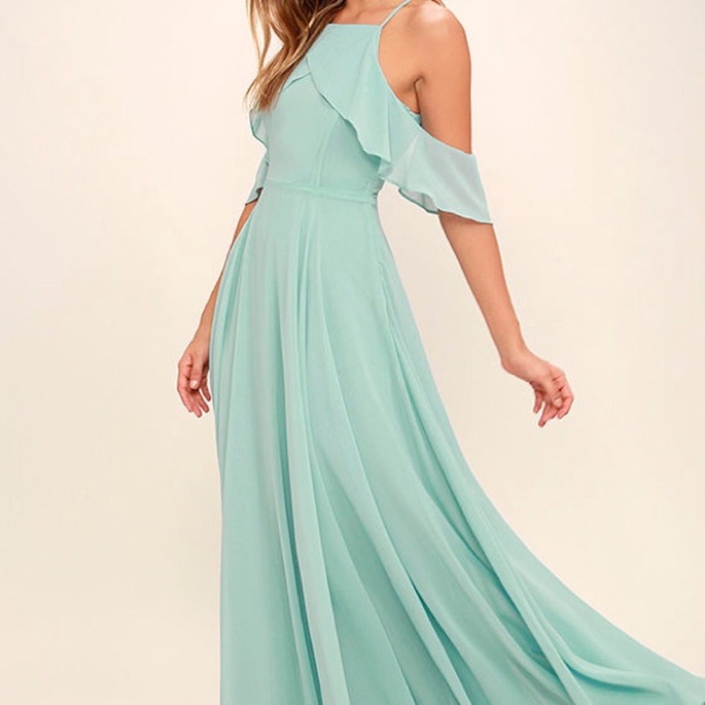 NEW* Lulus gown